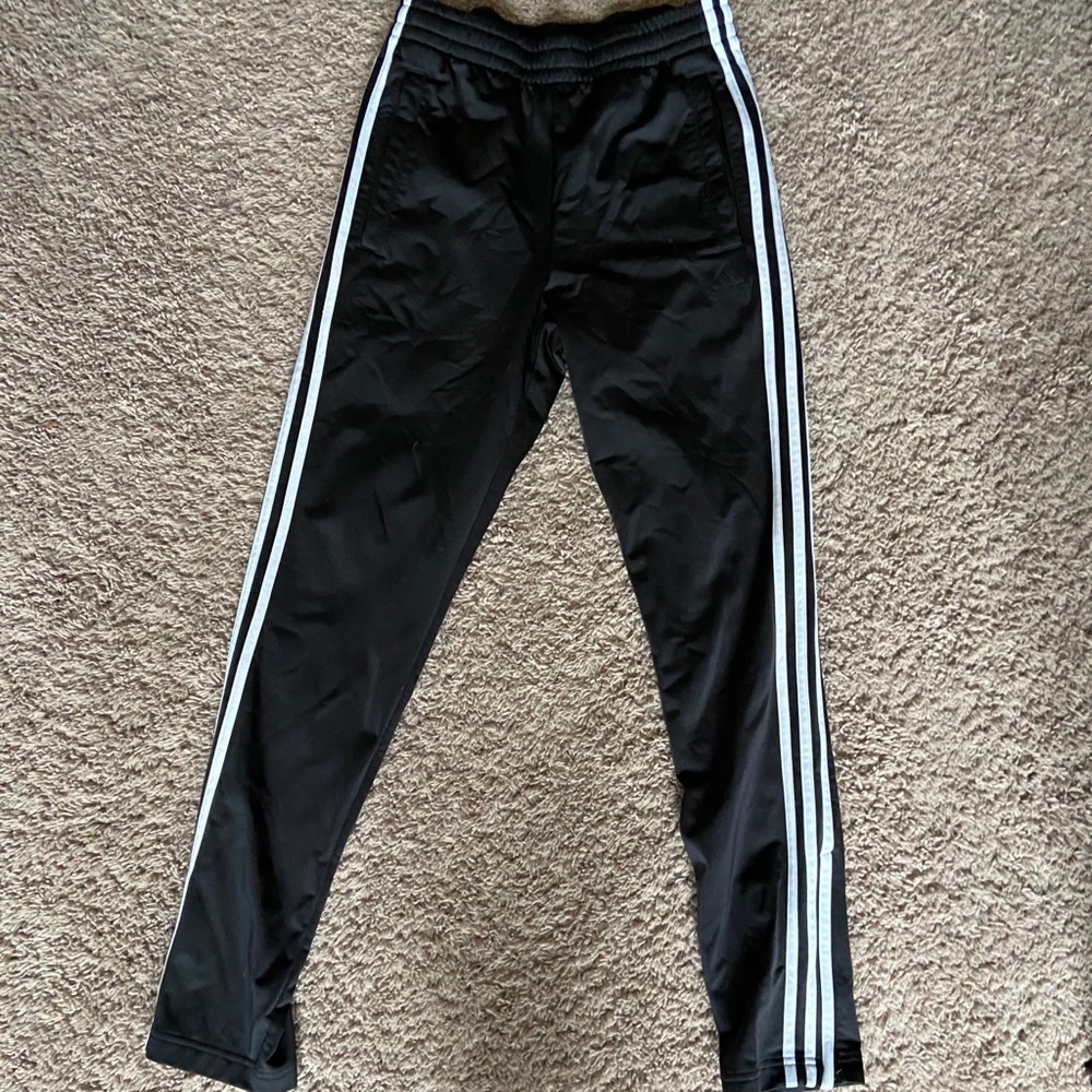 Men’s Adidas wind pants